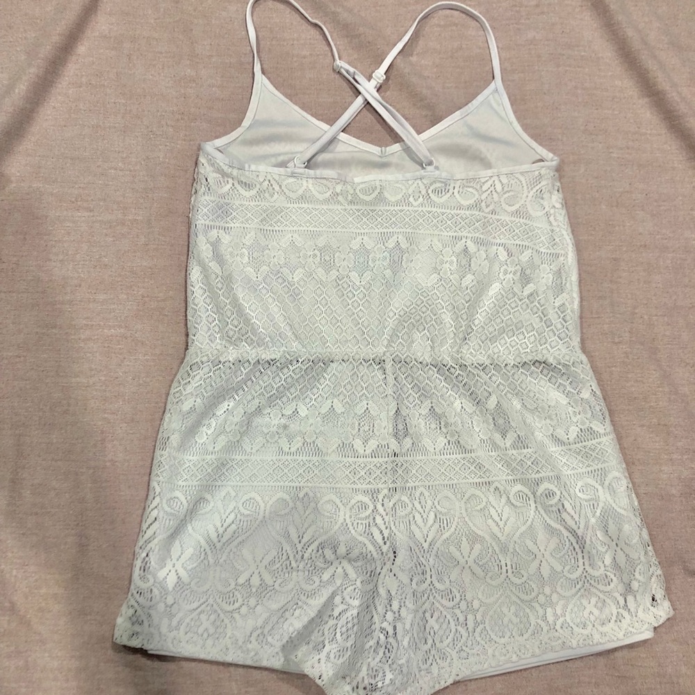 6/$20!!! Laced romper